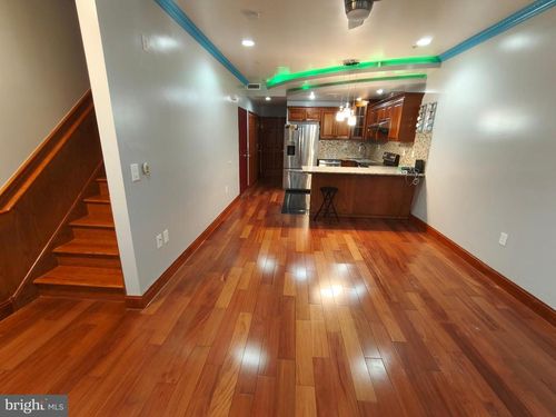 1106 Wallace St, PHILADELPHIA, PA, 19123-2510 | Card Image