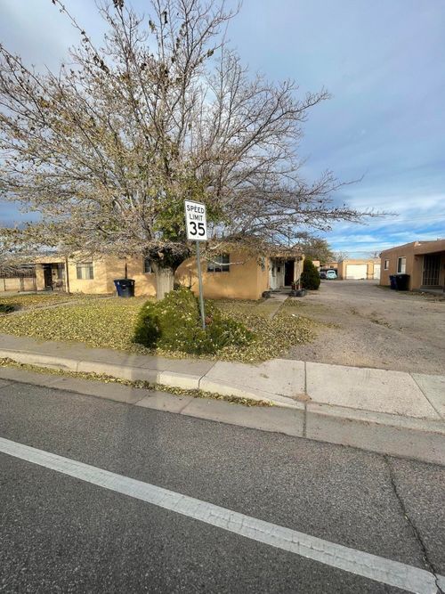 610 San Pedro Dr Se, Albuquerque, NM, 87108-3732 | Card Image