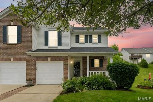 1105 Big Bend Crossing Dr, Manchester, MO, 63088-1297 | Card Image