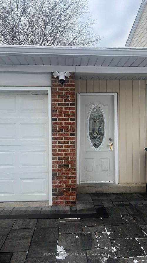 26 Pipers Green Avenue, Scarborough, ON, M1S3J8 | Card Image