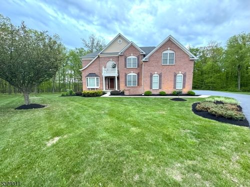 8 Stark Ct, Flanders, NJ, 07836-4424 | Card Image