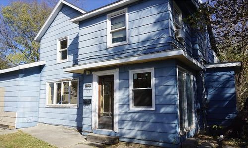 523 S 2nd St, Winterset, IA, 50273-2012 | Card Image