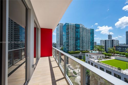 ph1106-90 Ne 32nd St, Miami, FL, 33137 | Card Image