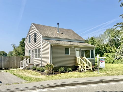 101 Quincy St, Holbrook, MA, 02343-1881 | Card Image