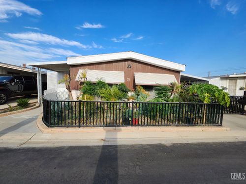 spc-35-6000 E Brundage Ln, Bakersfield, CA, 93307-2332 | Card Image