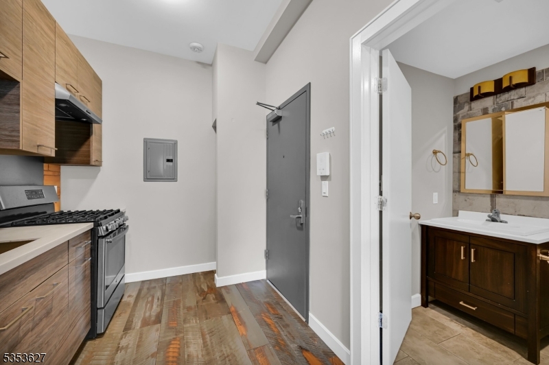 Residential Lease in Newton Town 4