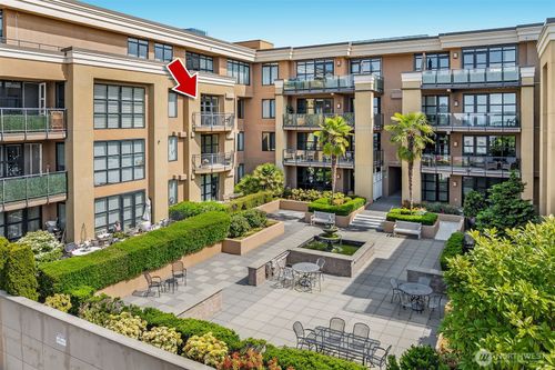 apt-413-10047 Main St, Bellevue, WA, 98004-5318 | Card Image