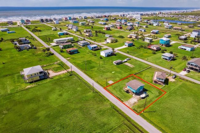 4014 2 Nd St, House other with 2 bedrooms, 1 bathrooms and 1 parking in Galveston TX | Image 4