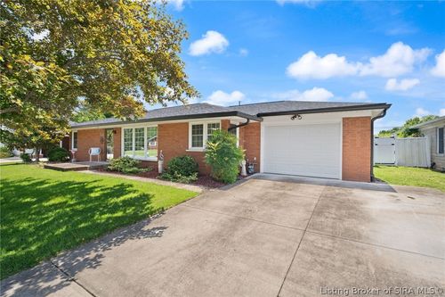 508 Grasmere Dr, Clarksville, IN, 47129-1922 | Card Image