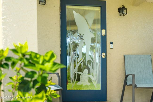 Front door entrance | Image 8
