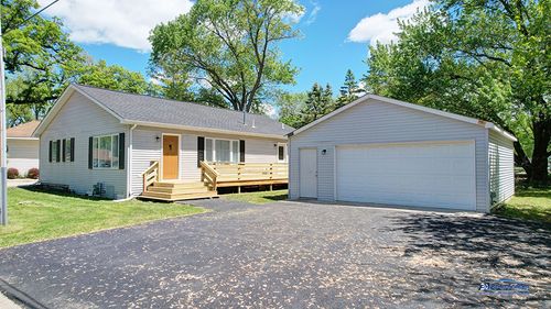35647 N Grove Ave, Ingleside, IL, 60041-9152 | Card Image