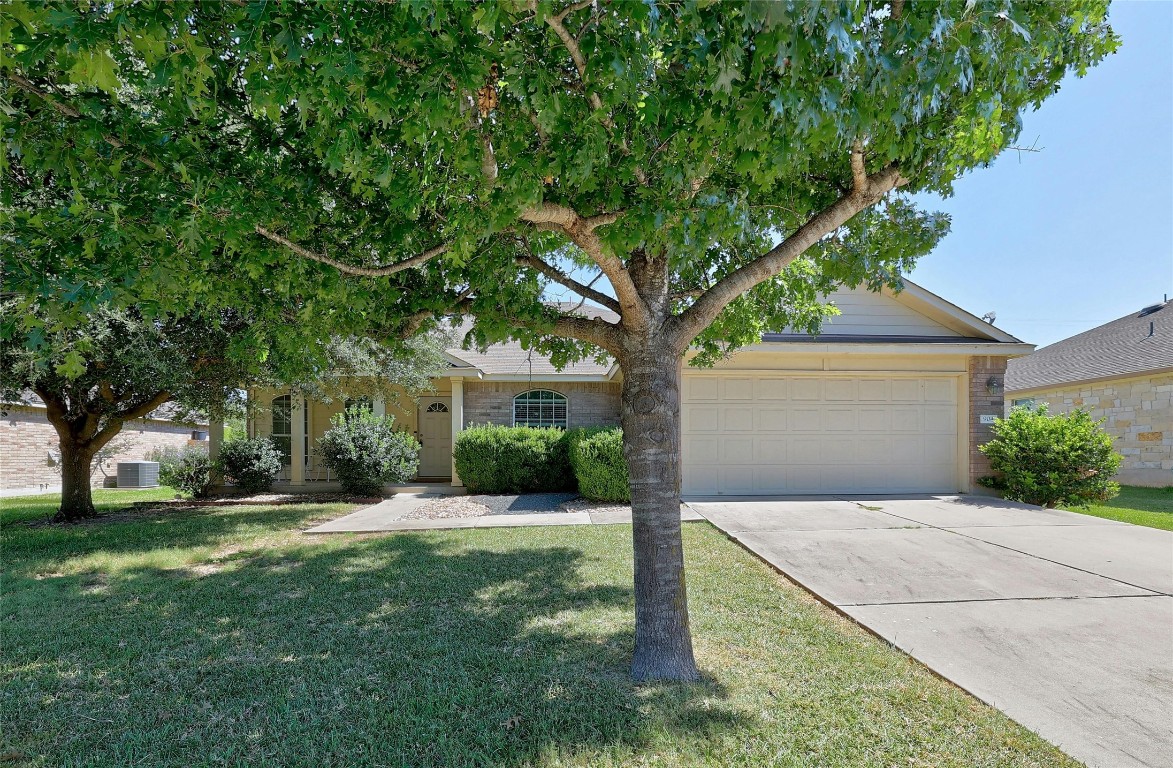 Abbeyglen Castle Dr, Pflugerville, TX 78660