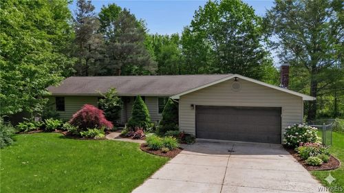 7741 Zimmerman Rd, Hamburg, NY, 14075-7127 | Card Image