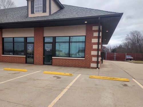 2001 N Green Bay Rd, Waukegan, IL, 60087-4218 | Card Image