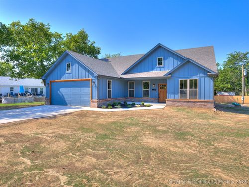 16319 E Oklahoma Pl, Tulsa, OK, 74116-4427 | Card Image