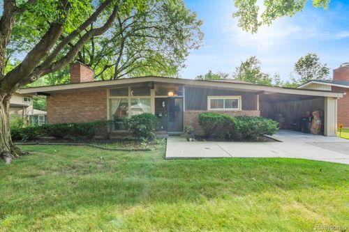 29645 Rock Creek Dr, Southfield, MI, 48076-1872 | Card Image