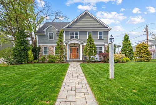 35 Marshall Rd, Wellesley, MA, 02482-4406 | Card Image