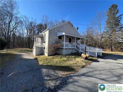 3749 Mountain View Dr, DANIELSVILLE, PA, 18038-9745 | Card Image