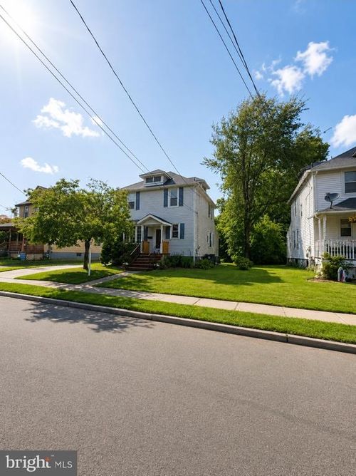218 Madison Ave, LAUREL SPRINGS, NJ, 08021-2128 | Card Image