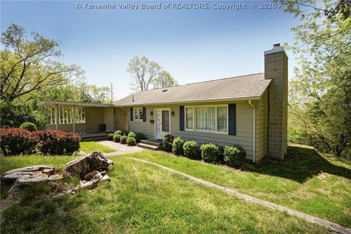 1523 Hilltop Dr, South Charleston, WV, 25303-1711 | Card Image