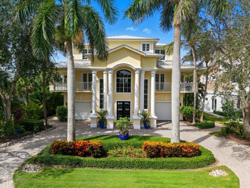 680 Waterside Dr, MARCO ISLAND, FL, 34145-1842 | Card Image