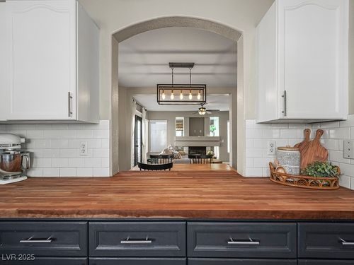 3250 Cheltenham St, Las Vegas, NV, 89129-7223 | Card Image