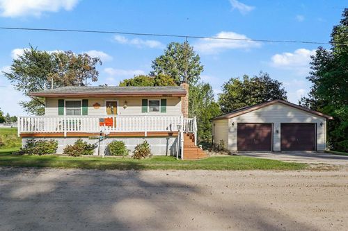 2372 Lakeview Dr, Hale, MI, 48739-8808 | Card Image