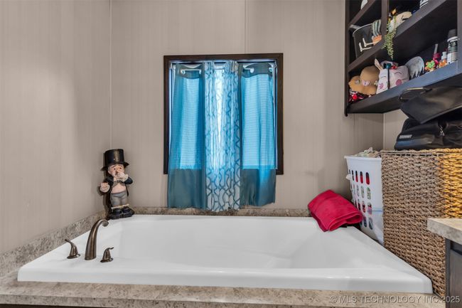 3003 Red Cedar Rd, House other with 7 bedrooms, 4 bathrooms and null parking in Ardmore OK | Image 36