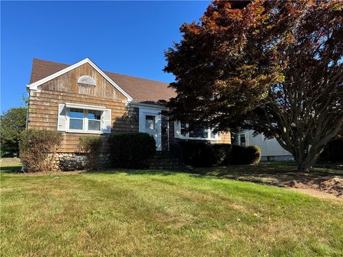 55 Ward Ave, Westerly, RI, 02891-1942 | Card Image