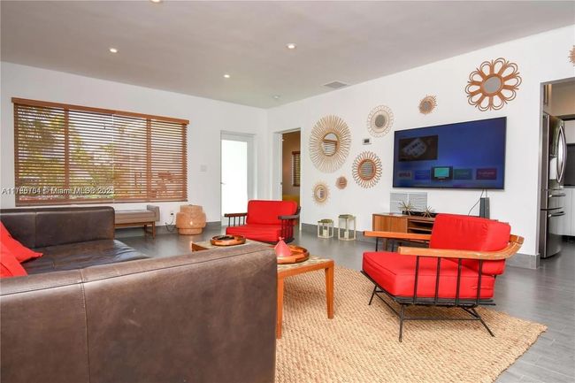 641 86 Th St, House other with 3 bedrooms, 3 bathrooms and null parking in Miami Beach FL | Image 5