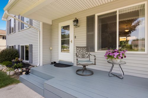 3041 Crimson Ranch Ln, Traverse City, MI, 49685-9767 | Card Image