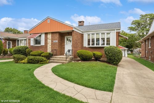 1803 Balmoral Ave, Westchester, IL, 60154-4307 | Card Image