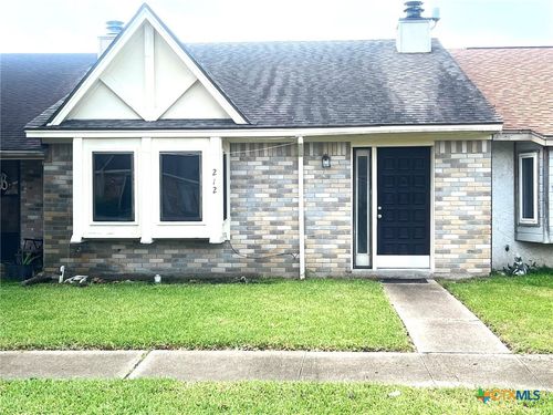 212 Versailles St, Victoria, TX, 77904-2254 | Card Image