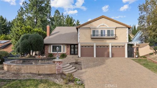 11101 Eton Avenue, Chatsworth, CA, 91311 | Card Image