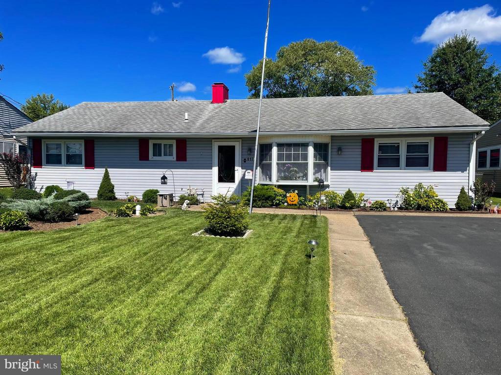 Chesterton Rd, Fairless Hills, PA 19030