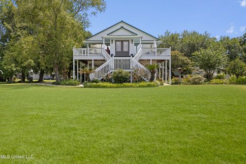 1099 Campbell Dr, Biloxi, MS, 39532-2003 | Card Image