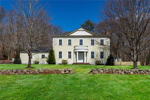 73 Nottingham Dr, Hope, RI, 02831-1821 | Card Image