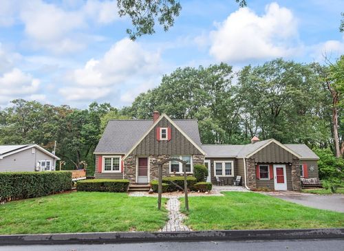 62 Circuit Ave N, Worcester, MA, 01603-2127 | Card Image