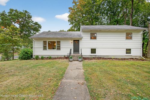 25 Cherry Hill Rd, New Paltz, NY, 12561-2207 | Card Image