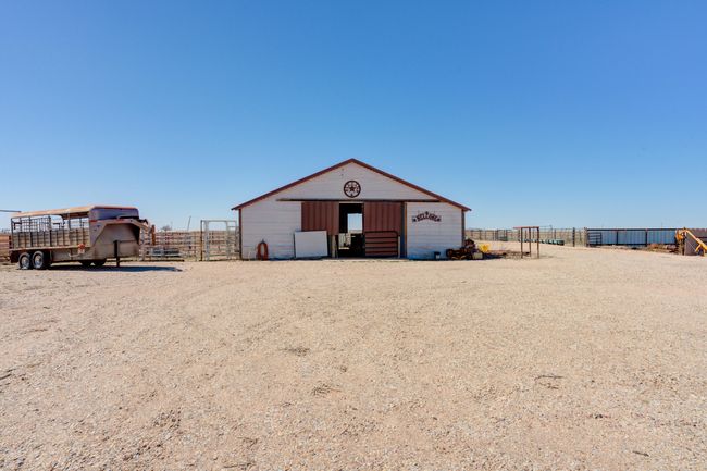 14101 E Fm 1527, Home with 3 bedrooms, 4 bathrooms and null parking in Lorenzo TX | Image 84
