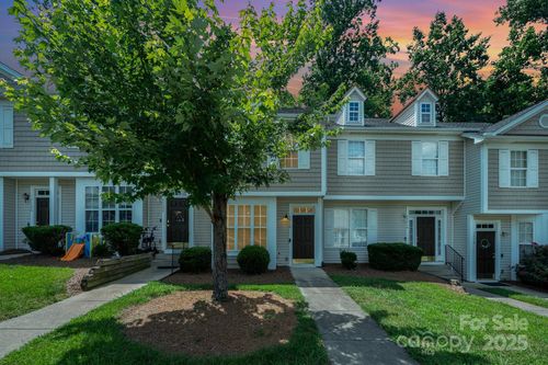 7518 Silver Arrow Dr, Charlotte, NC, 28273-5687 | Card Image
