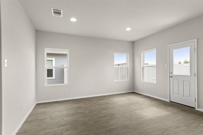 214 Chesterfield Dr, House other with 3 bedrooms, 2 bathrooms and 2 parking in Kyle TX | Image 12