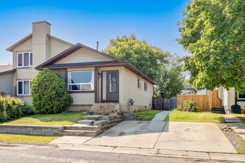 212 Deerview Court Se, Calgary, AB, T2J6J9 | Card Image