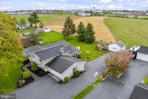 193 S Shirk Rd, NEW HOLLAND, PA, 17557-9209 | Card Image
