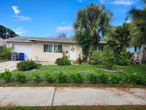 531 Date Palm Dr, Lake Park, FL, 33403-3322 | Card Image