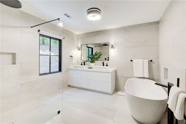 6090 River Chase Cir, House other with 4 bedrooms, 5 bathrooms and 2 parking in Sandy Springs GA | Image 34