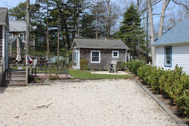 private parking/cottage | Image 9