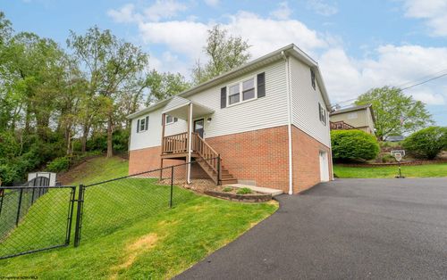 2299 Meadows Dr, Morgantown, WV, 26505-2992 | Card Image