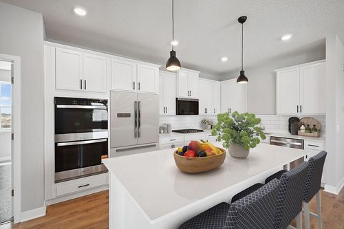 2148 Bluff Heights Dr, Shakopee, MN, 55379 | Card Image