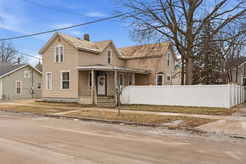 710-708 Ferry Street, La Crosse, WI, 54601 | Card Image